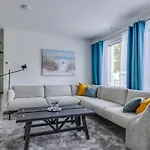 Viitatuuli Villa *